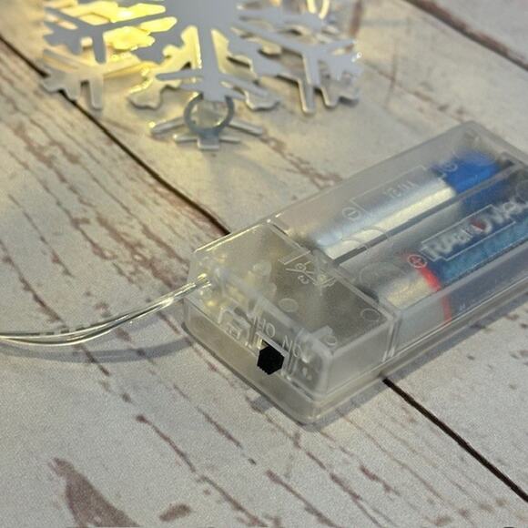 10 LED Snowflake String Snowflake Lights White Battery Operated 4ft - Picture 6 of 6